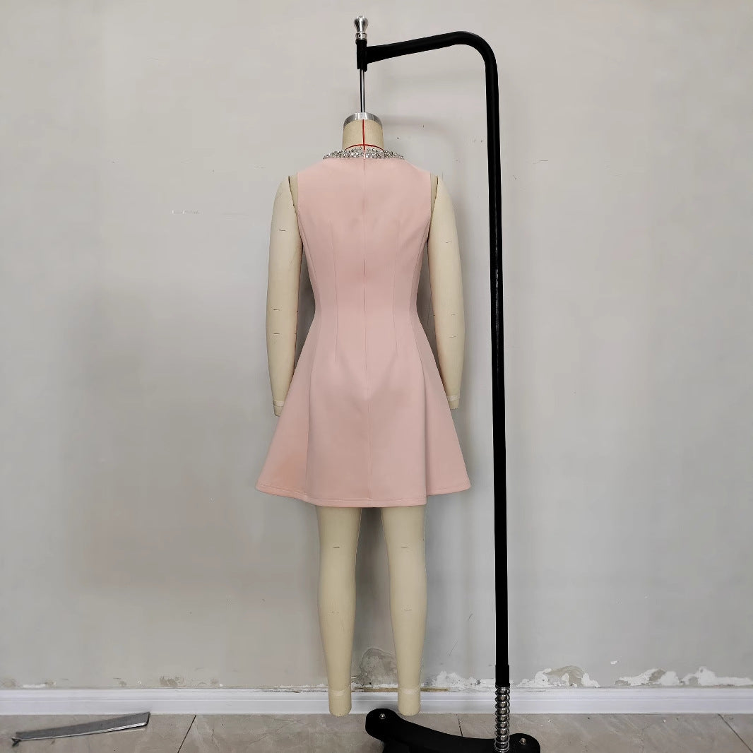 sleeveless dress