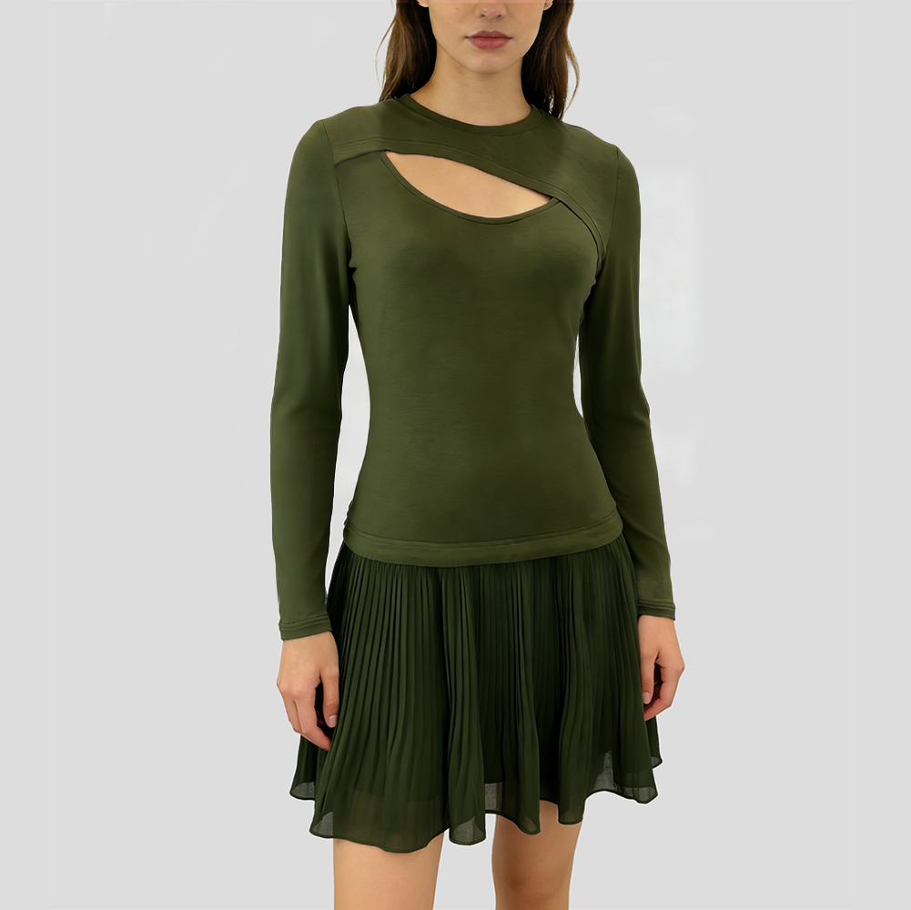 Women's fashionable chiffon pleated dress with cutout details at the chest