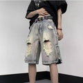 Five point hole beggar jeans shorts man